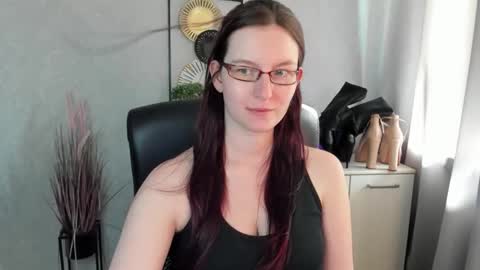 Snapshot of emma_lust94 chatting on 06.03.26 emma online show from 06.03.26
