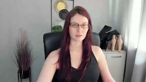 Snapshot of emma_lust94 chatting on 06.04.26 emma online show from 06.04.26