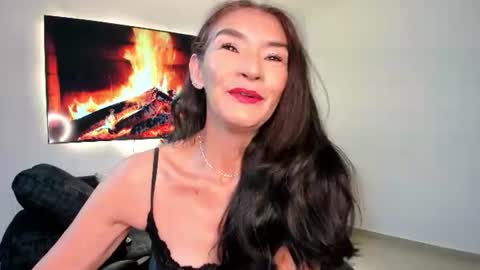 Snapshot of emma_mendoza chatting on 07.04.26 Emma online show from 07.04.26