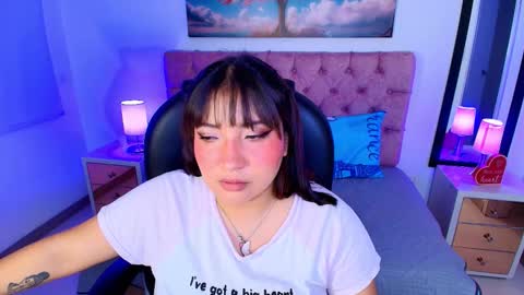 Emma Monserratt online show from 11.21.25