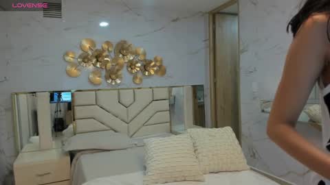 Emma online show from 12.24.24