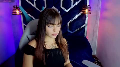 Snapshot of emma_ramone chatting on 05.28.26 emma_ramone online show from 05.28.26