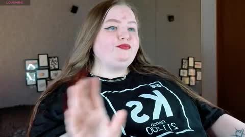 Snapshot of emma_razoom chatting on 10.20.25 Emma Razumovskaya online show from 10.20.25