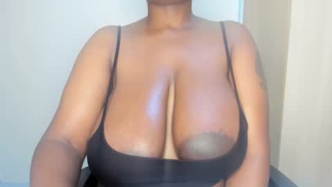 emma_remi online show from 10.25.25