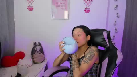 Snapshot of emma_rinaldi_ chatting on 06.11.26 Emma online show from 06.11.26