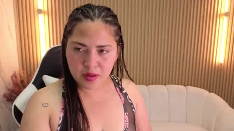 Snapshot of emma_smith_tp chatting on 09.15.25 Emma online show from 09.15.25