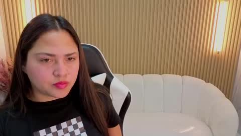 Snapshot of emma_smith_tp chatting on 09.26.25 Emma online show from 09.26.25