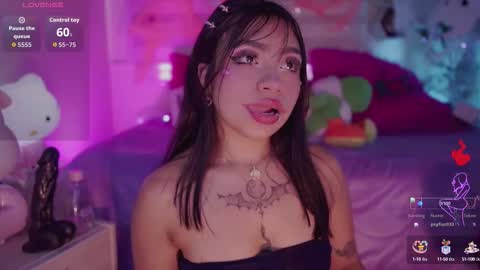 Snapshot of emma_soffia chatting on 10.10.25 EMMA online show from 10.10.25