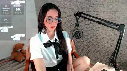 Emma  online show from 08.04.26