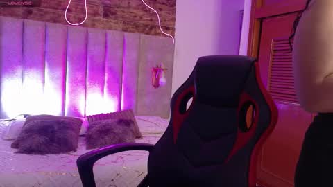 emma_visconti online show from 10.17.25