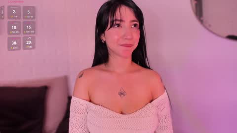 emma_woods__ online show from 01.02.25