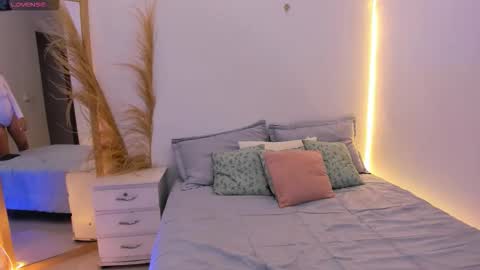 Snapshot of emma_woods__ chatting on 11.28.25 emma_woods__ online show from 11.28.25