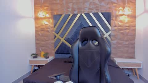 EMMA online show from 11.11.25