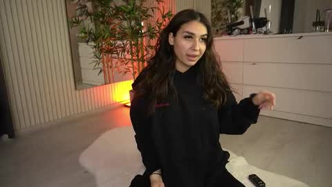 Snapshot of emmablanco chatting on 03.19.26 emmablanco online show from 03.19.26