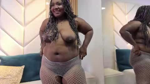 Snapshot of emmabrantt_ chatting on 10.30.25 EmmaBrantt  online show from 10.30.25