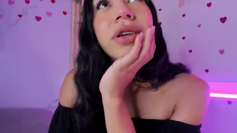 Snapshot of emmaclark_1 chatting on 09.10.25 emmaclark_1 online show from 09.10.25