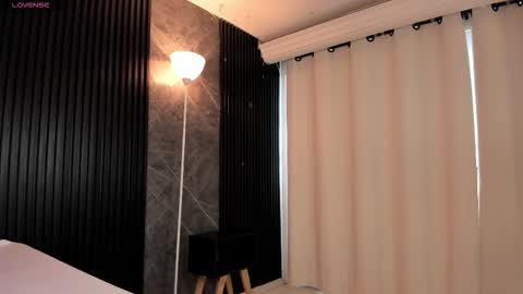 Snapshot of emmaclark_1 chatting on 11.07.25 emmaclark_1 online show from 11.07.25