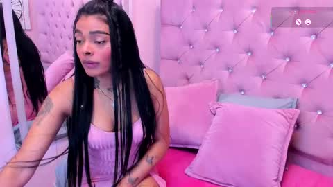 Snapshot of emmaebony_ chatting on 09.22.25 emmaebony_ online show from 09.22.25