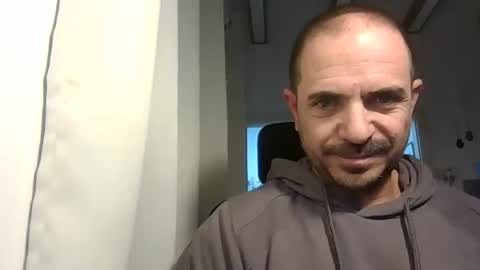 Snapshot of emmagold123 chatting on 02.10.25 Ariel online show from 02.10.25