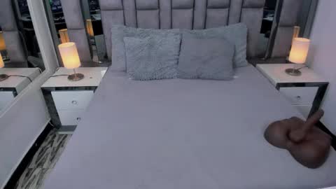 EMMA HILL online show from 09.28.25