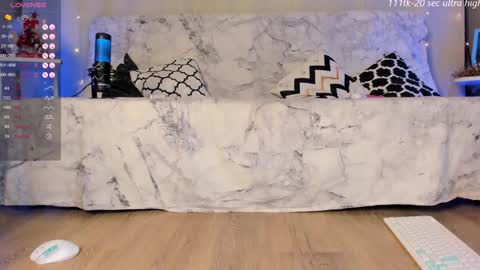 emmahotvibe online show from 12.20.24