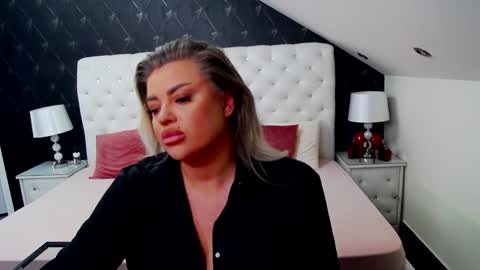 Emma Mavis online show from 12.06.24