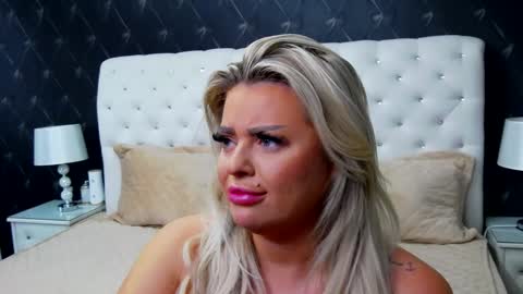 Emma Mavis online show from 01.28.25