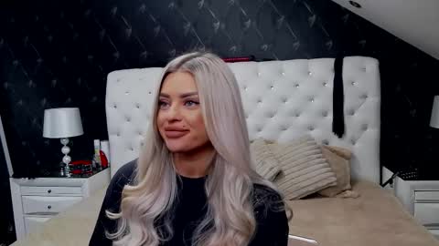 Emma Mavis online show from 02.02.26