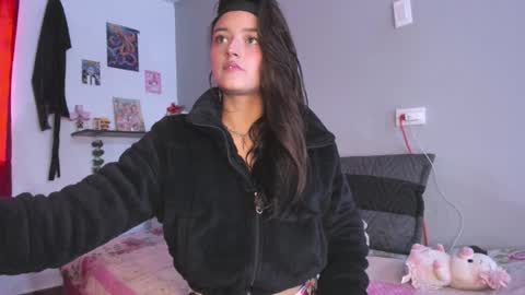 Emmantho online show from 09.18.25