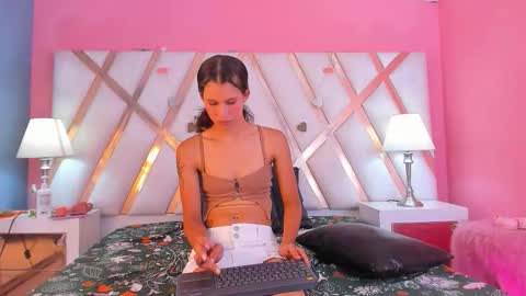 Emmapetty online show from 09.29.25