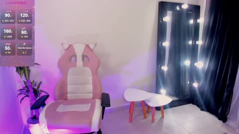 Emma Russell online show from 01.09.25