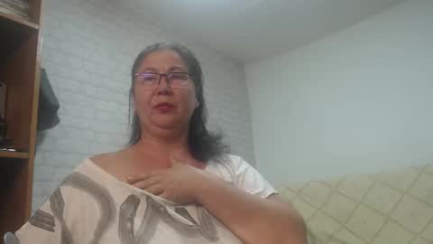 Snapshot of emmasquirt69 chatting on 10.20.25 emmasquirt69 online show from 10.20.25