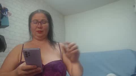 Snapshot of emmasquirt69 chatting on 12.17.25 emmasquirt69 online show from 12.17.25