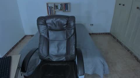 Emma Torres online show from 12.27.24