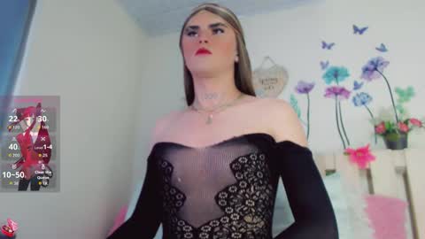 Snapshot of emmavegas19 chatting on 10.12.25 emmavegas19 online show from 10.12.25