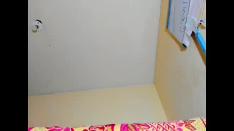 hi im emmalina welcome to your happy place online show from 01.29.25