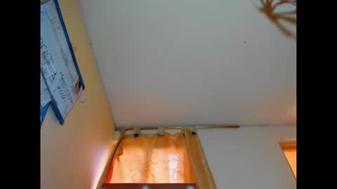 hi im emmalina welcome to your happy place online show from 09.21.25