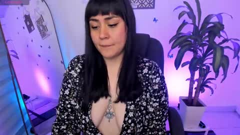 Snapshot of emmax_x chatting on 01.18.25 EMMA online show from 01.18.25