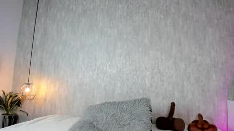 emmazc_ online show from 04.16.26