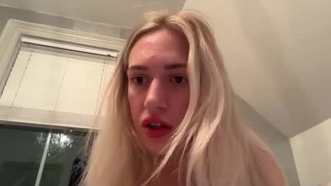 emmbella online show from 04.24.26