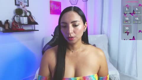 Snapshot of emmi_cam chatting on 05.08.26 Emmi Cam online show from 05.08.26