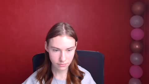 Snapshot of emmi_rossum chatting on 02.26.25 Emmi online show from 02.26.25