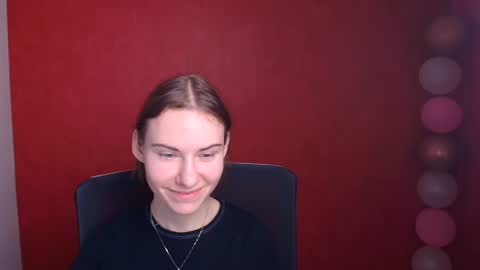 Snapshot of emmi_rossum chatting on 02.28.25 Emmi online show from 02.28.25