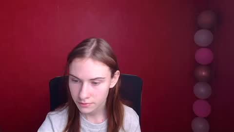 Snapshot of emmi_rossum chatting on 03.05.25 Emmi online show from 03.05.25