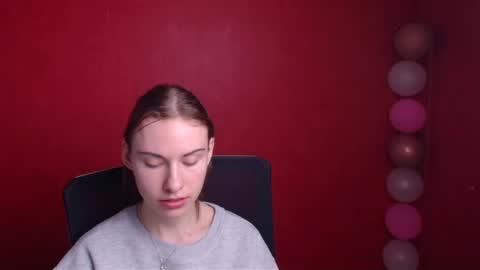 Snapshot of emmi_rossum chatting on 03.06.25 Emmi online show from 03.06.25