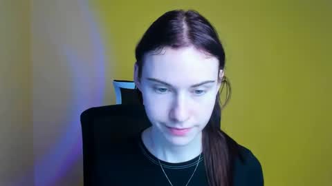 Snapshot of emmi_rossum chatting on 03.12.25 Emmi online show from 03.12.25