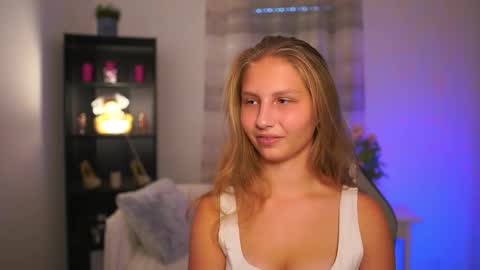 Emmie online show from 11.02.25