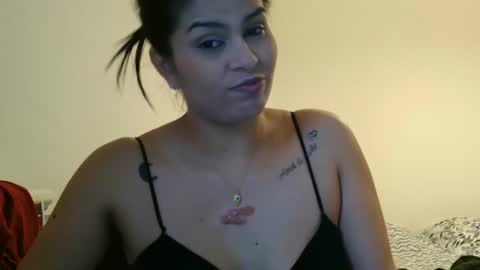 Snapshot of emmie_xxx chatting on 12.11.24 emmie online show from 12.11.24