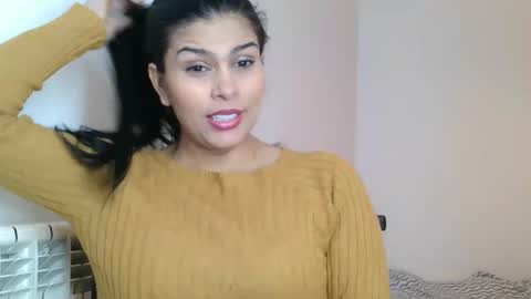 Snapshot of emmie_xxx chatting on 12.13.24 emmie online show from 12.13.24