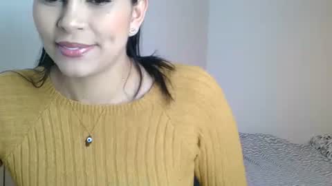 Snapshot of emmie_xxx chatting on 12.14.24 emmie online show from 12.14.24